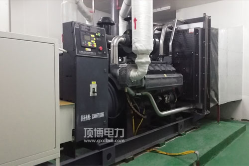 柴油發(fā)電機組增壓器的工作原理是咋樣的？