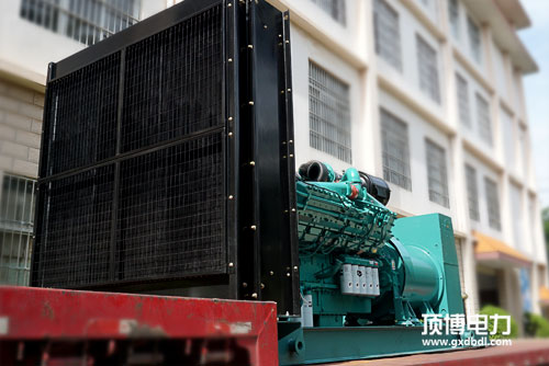 頂博電力分享柴油發(fā)電機組散熱器風(fēng)扇和導風(fēng)罩的選擇